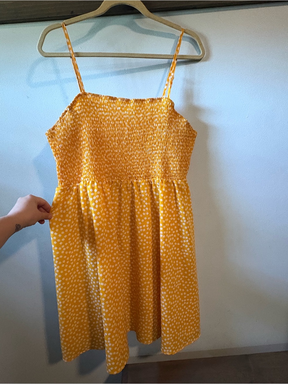 Women’s Large Plus Yellow Smocked Sundress with White Ditsy Floral Print